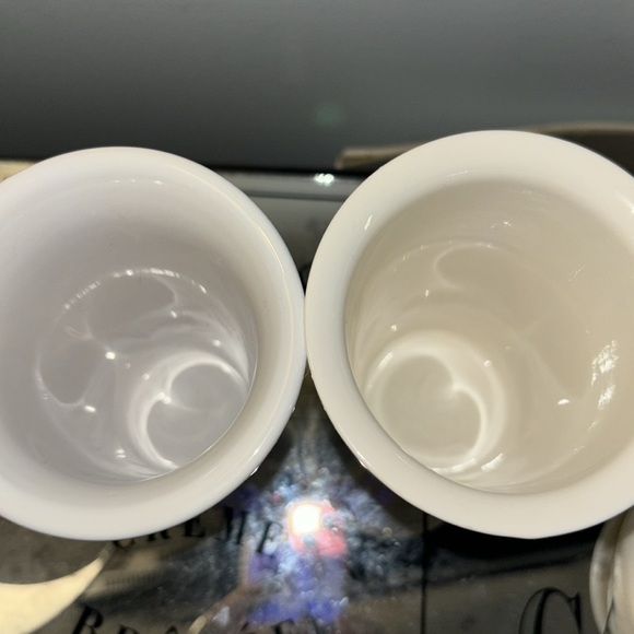 Pair of Rum Chata Glass mugs with Rubber Tops - Picture 4 of 4